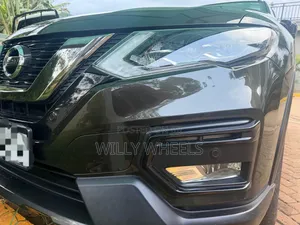 Nissan X-Trail 2.0 Petrol FWD 2018 Black
