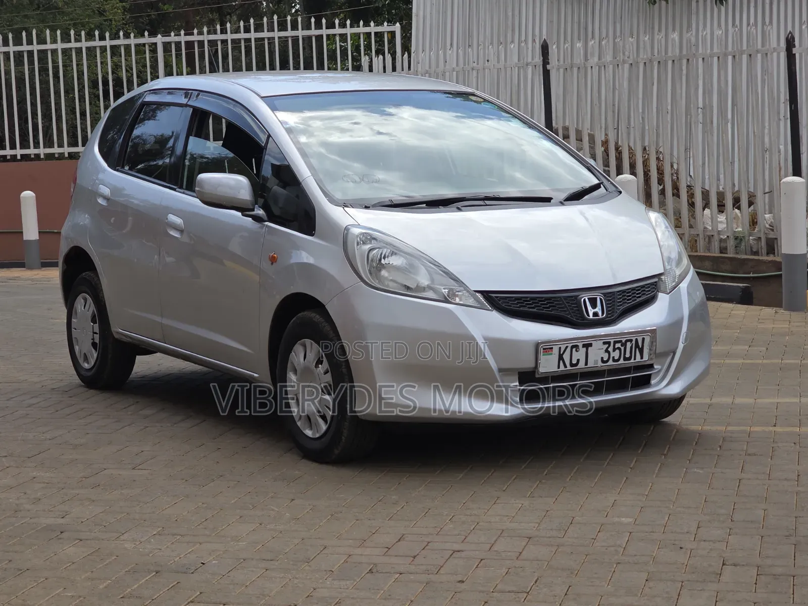 Honda Fit 2011 Silver