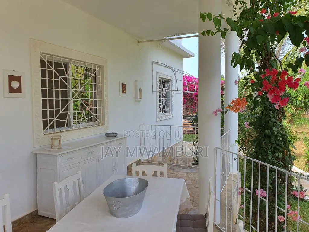 Furnished 4bdrm Villa in Malindi, Shella for sale