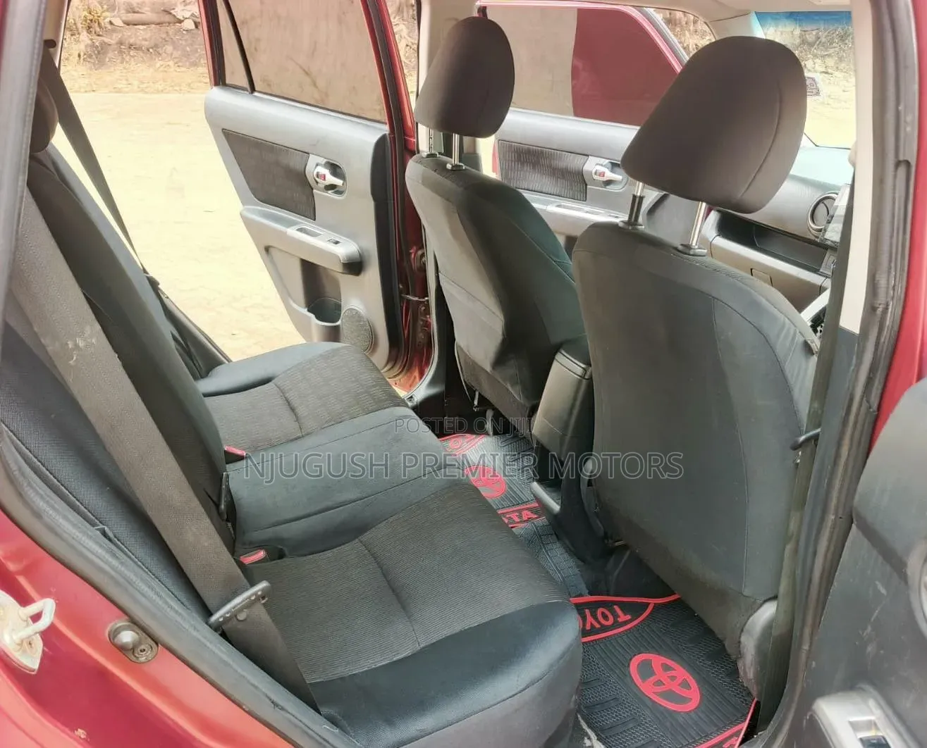 Toyota Corolla Rumion 2011 Maroon