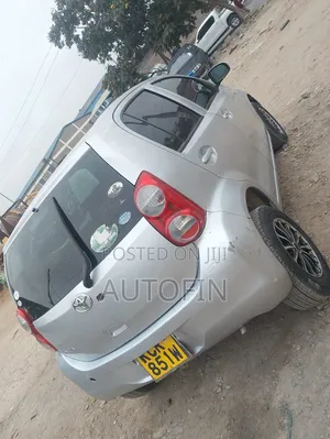 Toyota Passo 2012 Silver