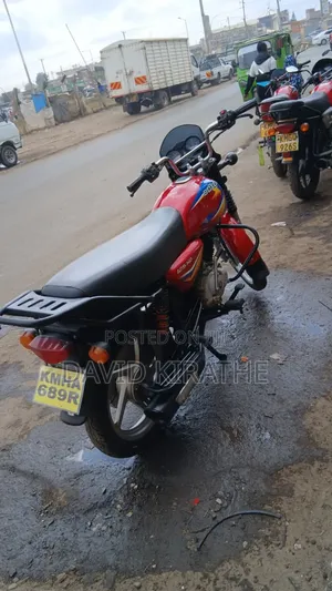 Bajaj Boxer 125 2024 Red