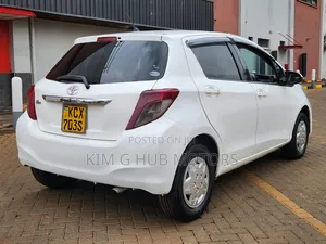 Toyota Vitz 1.3 FWD 5dr 2012 Pearl