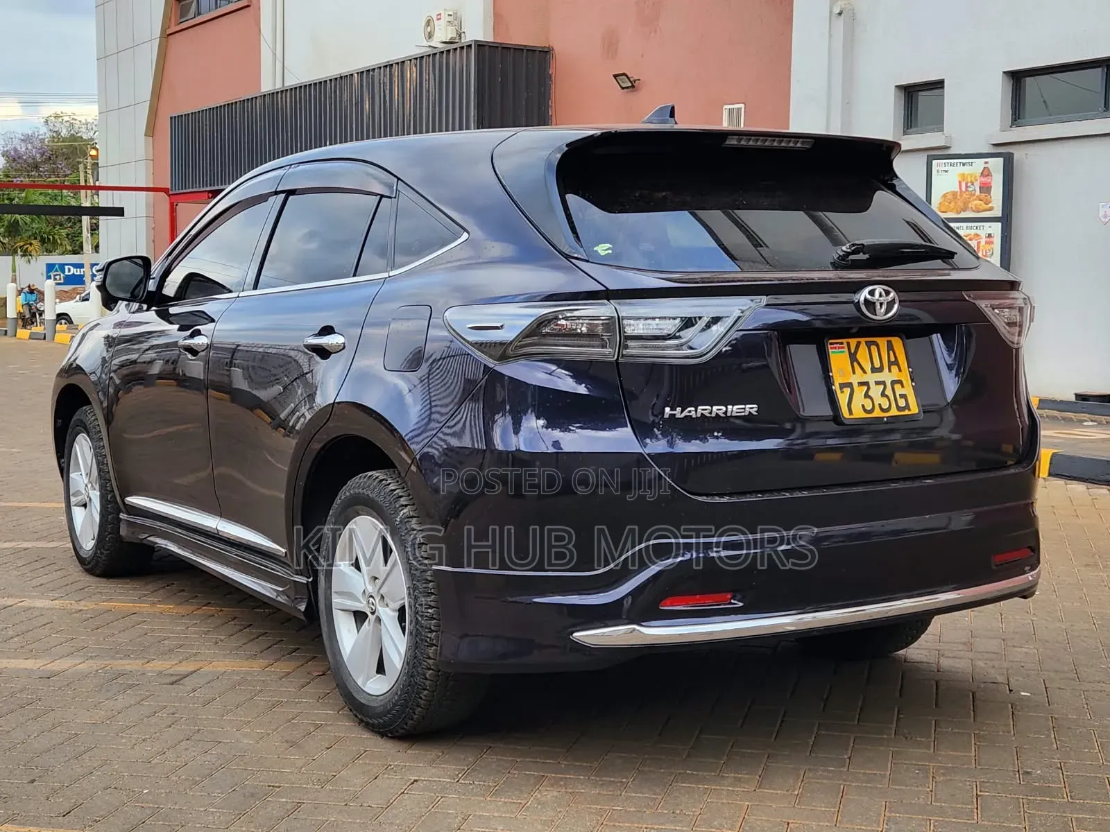 Toyota Harrier 2.0 2014 Black