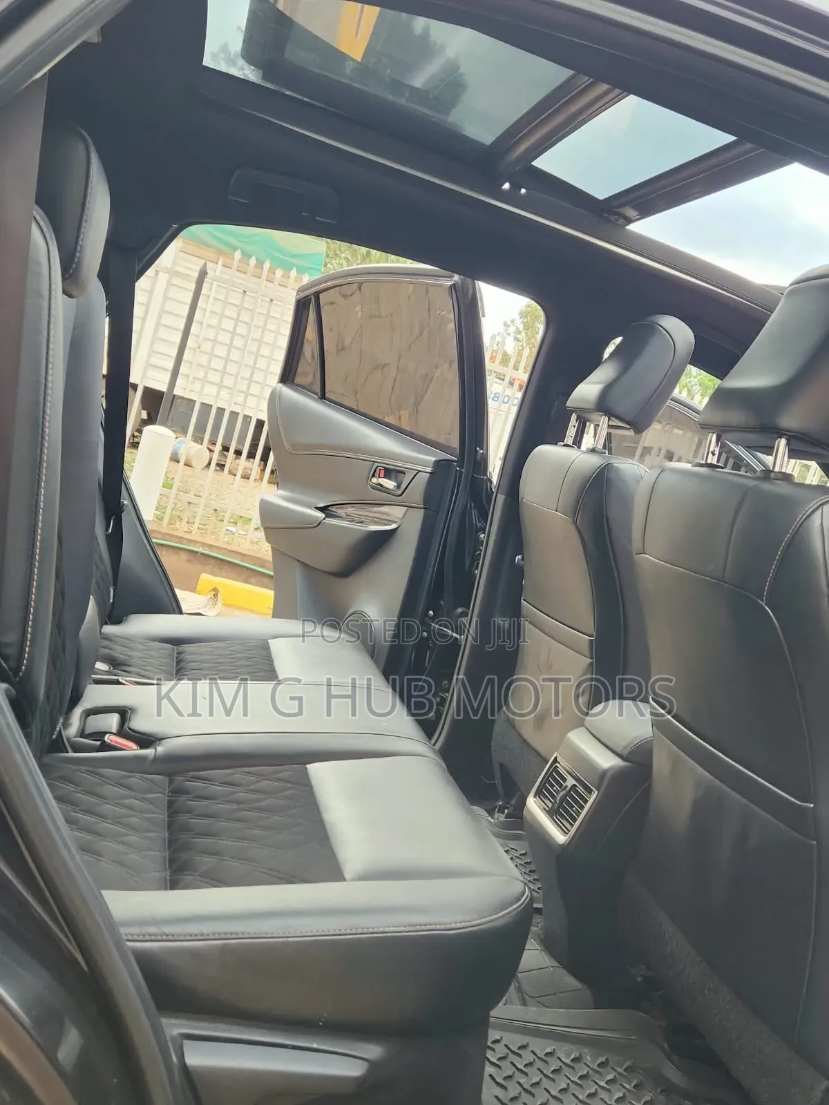 Toyota Harrier 2.0 2014 Black