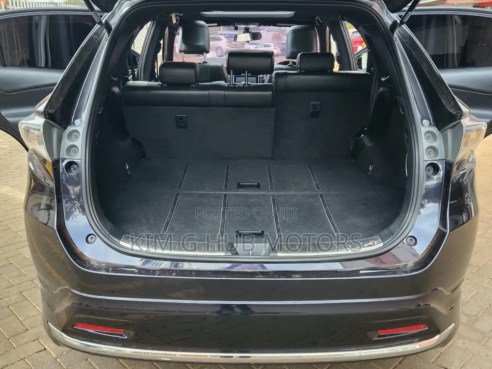 Toyota Harrier 2.0 2014 Black