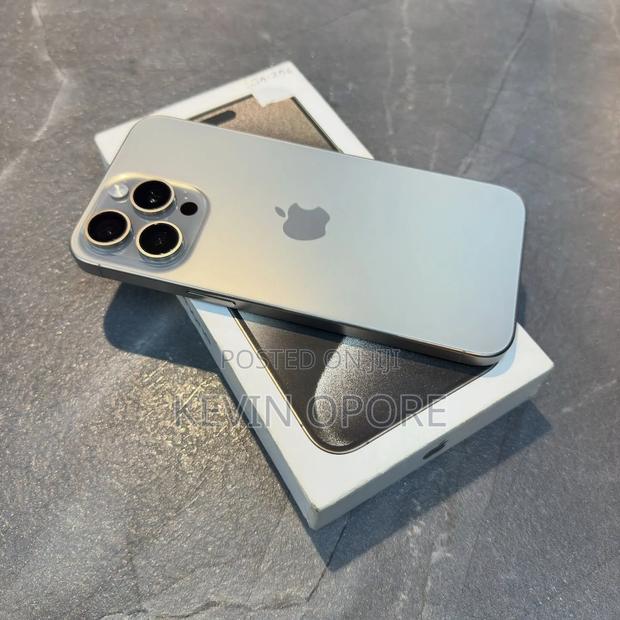 Apple iPhone 15 Pro Max 512 GB Silver - thumbnail 2