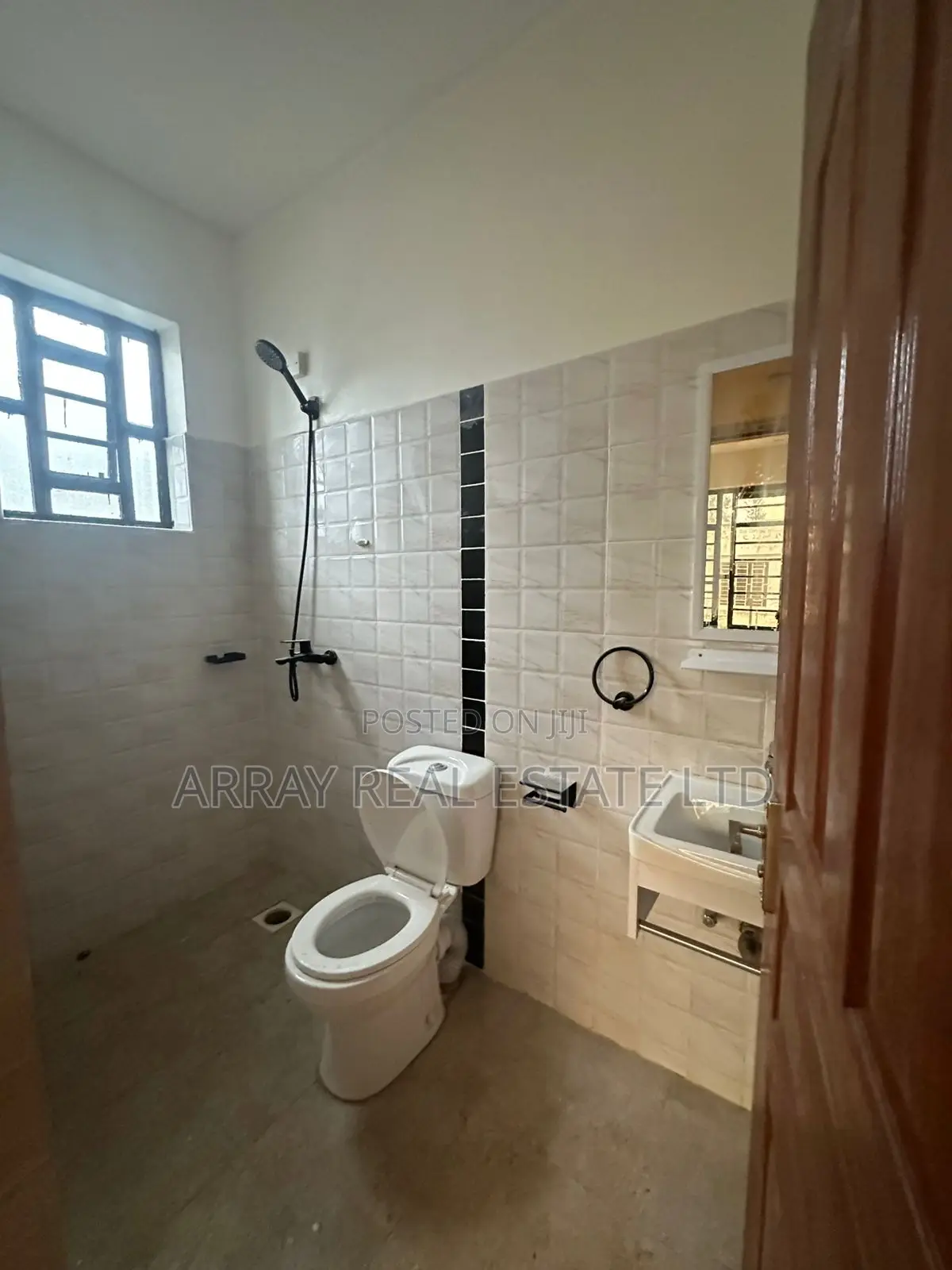 3bdrm Bungalow in Karai for sale