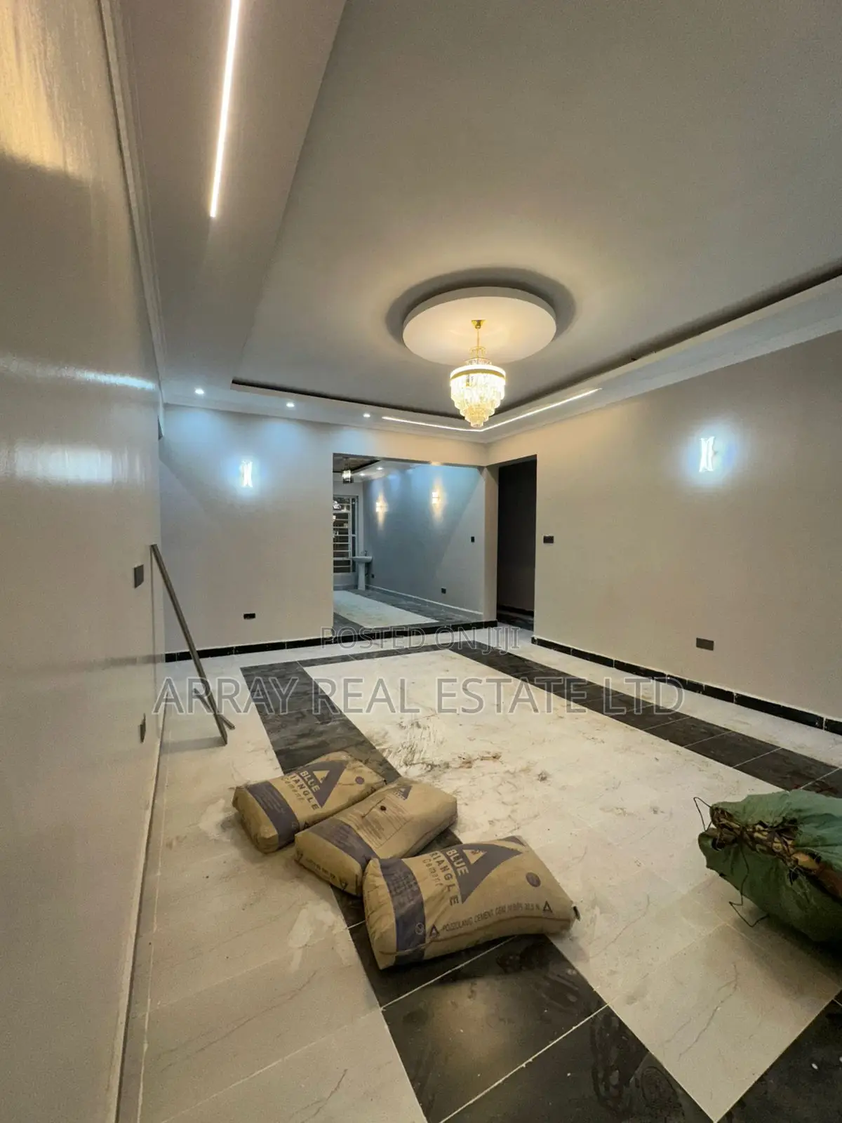 3bdrm Bungalow in Karai for sale