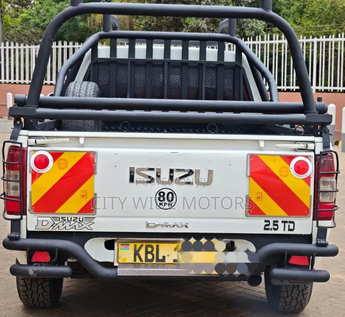 Isuzu D-MAX 2009 White
