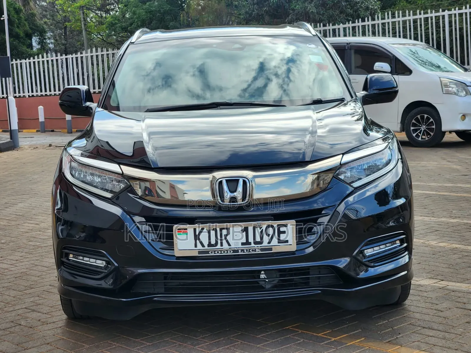 Honda Vezel 1.5 Hybrid 4WD 2018 Black