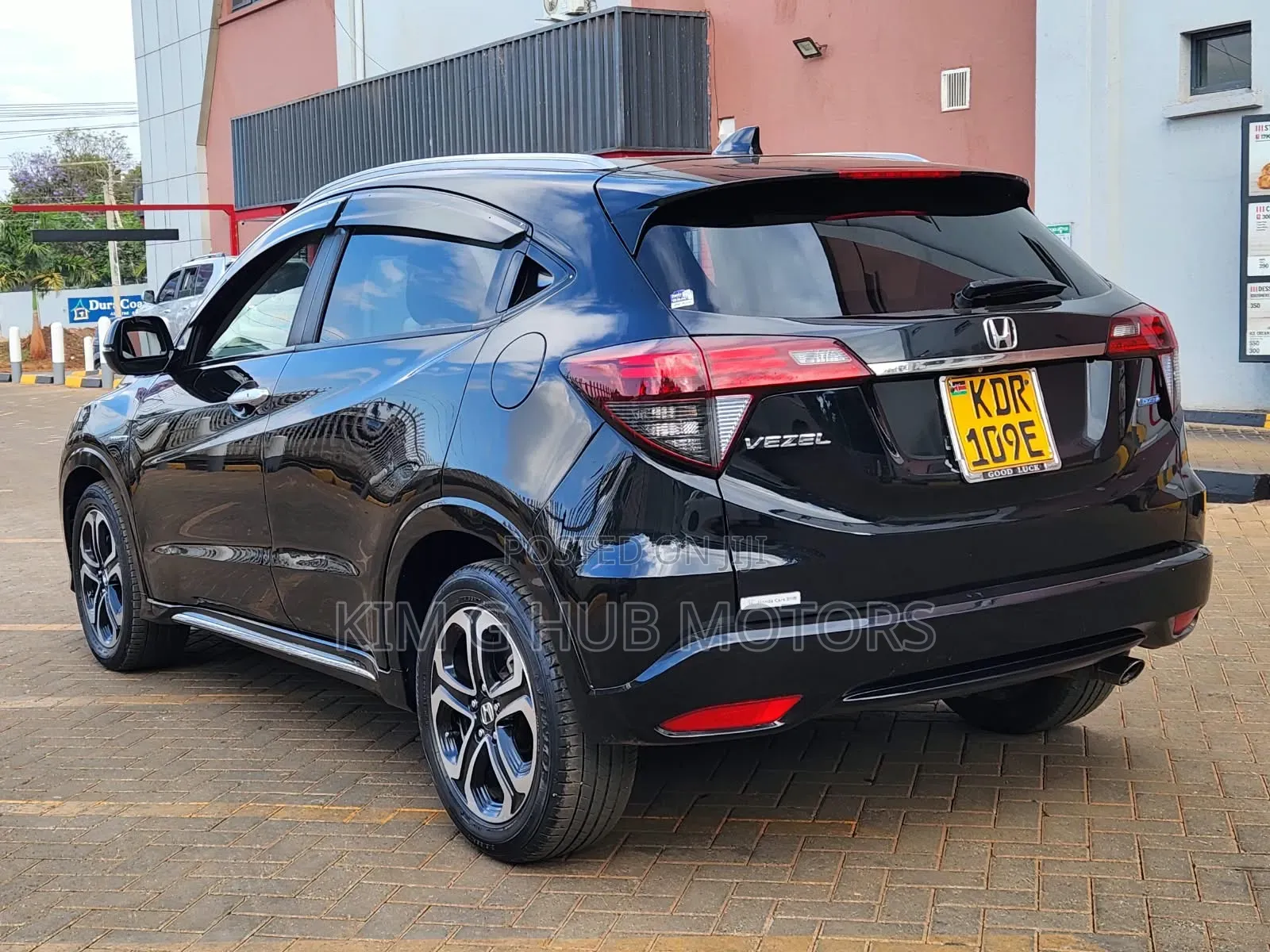 Honda Vezel 1.5 Hybrid 4WD 2018 Black