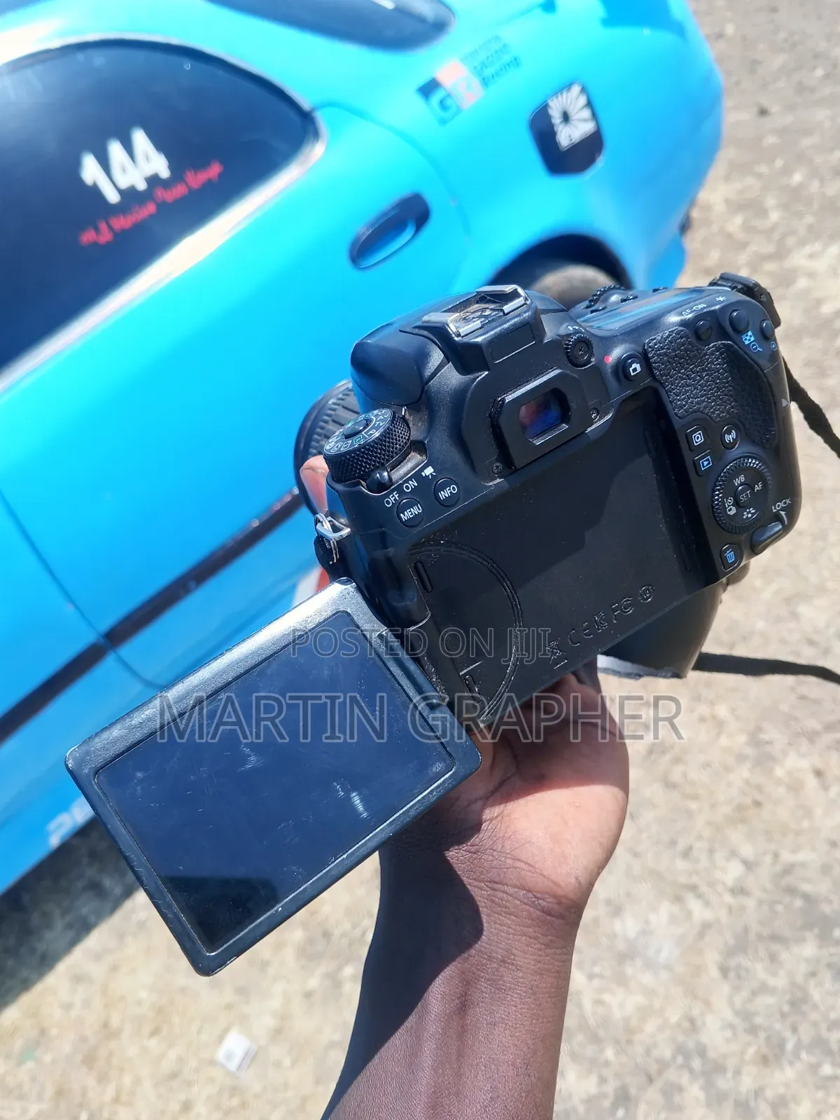 Camera Canon 77d