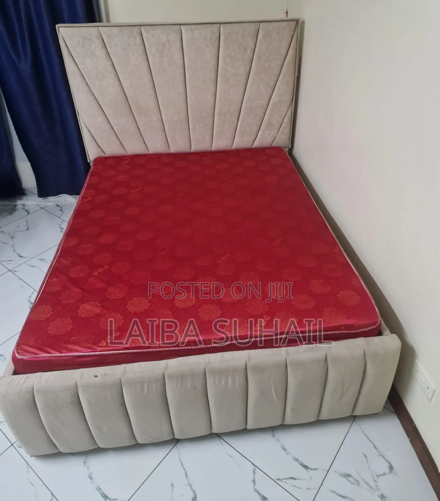 Modern Upholstered Velvet Bed Frame With Sunburst High Headboard