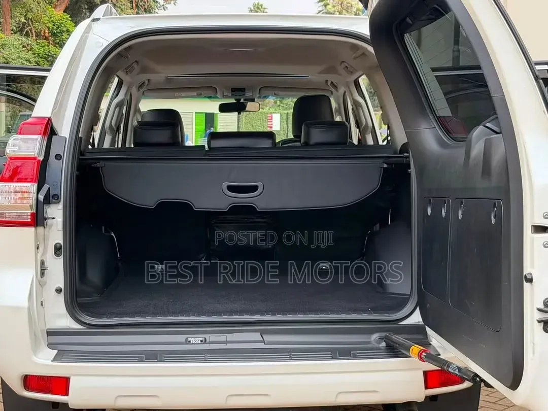 Toyota Land Cruiser Prado 2.8 D-4D 2016 Off white