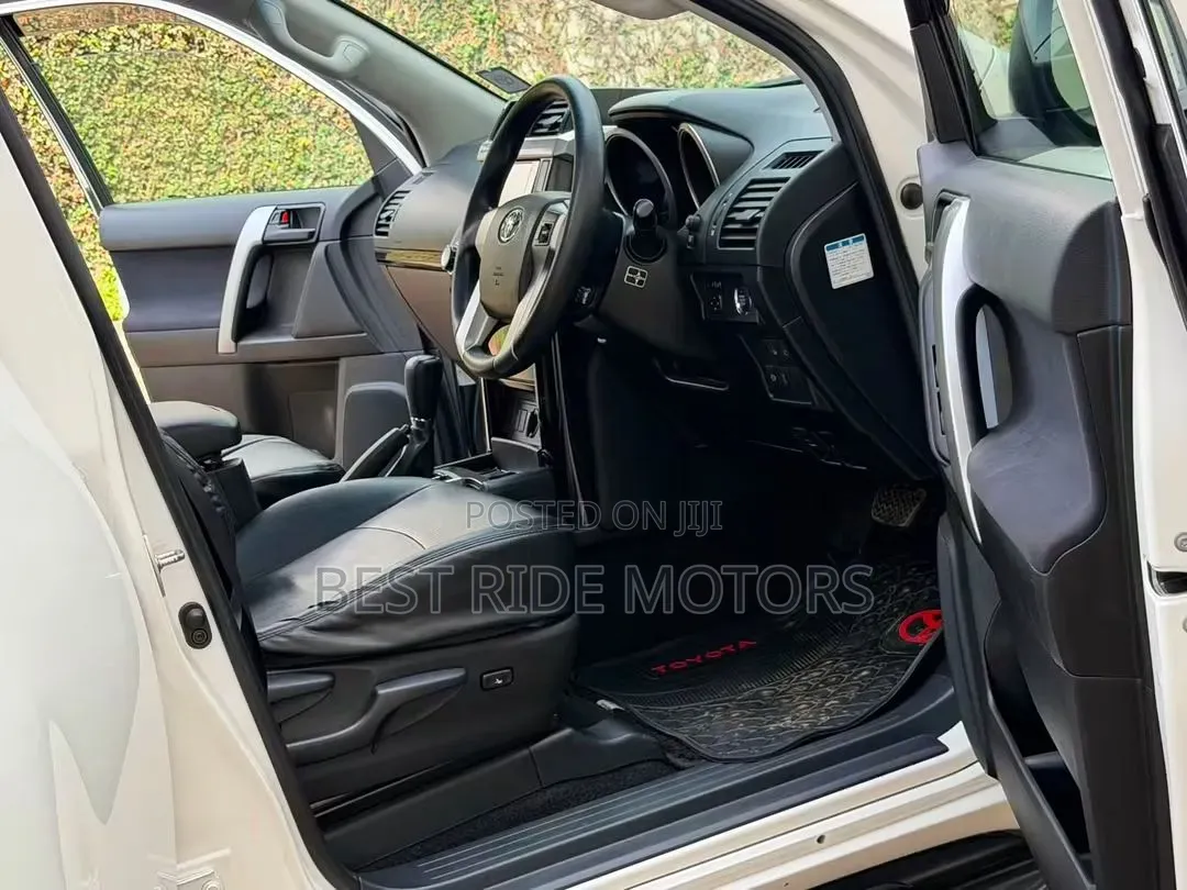Toyota Land Cruiser Prado 2.8 D-4D 2016 Off white