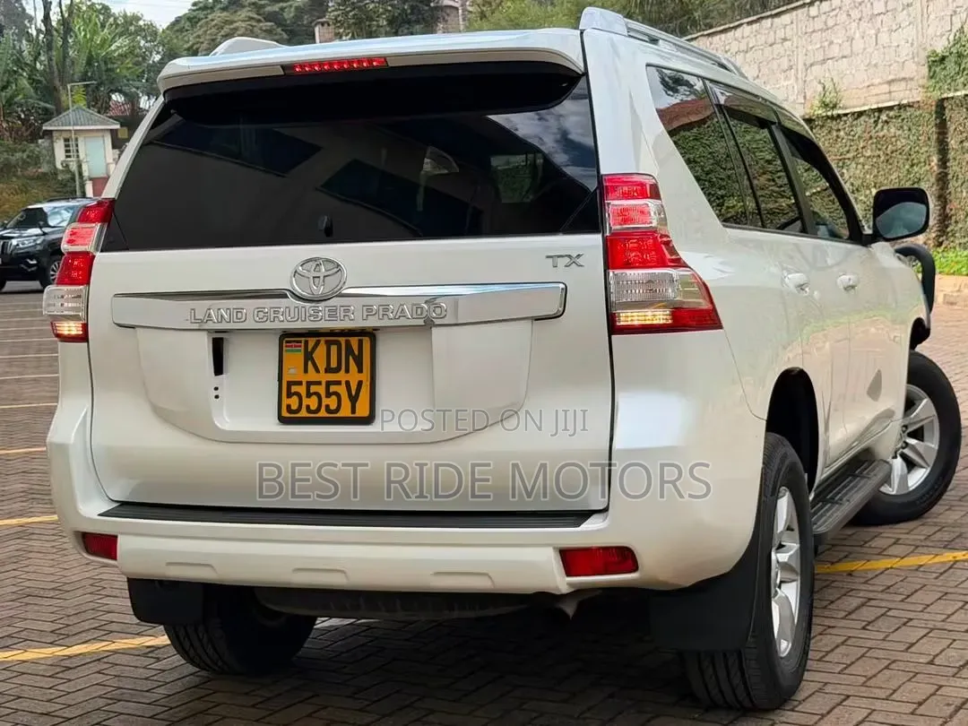 Toyota Land Cruiser Prado 2.8 D-4D 2016 Off white