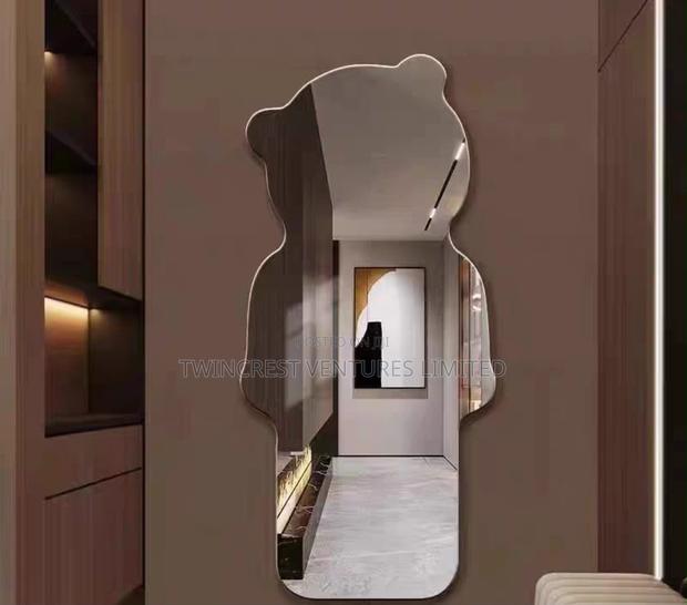 Umbreakable Flexible Dolly Shape Acrylic Mirror - thumbnail 2