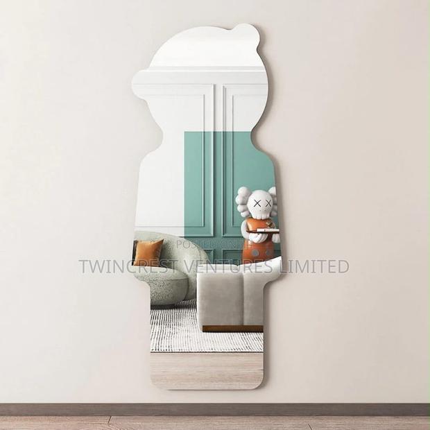 Umbreakable Flexible Dolly Shape Acrylic Mirror - thumbnail 3