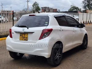 Toyota Vitz 1.3 AWD 5dr 2013 White