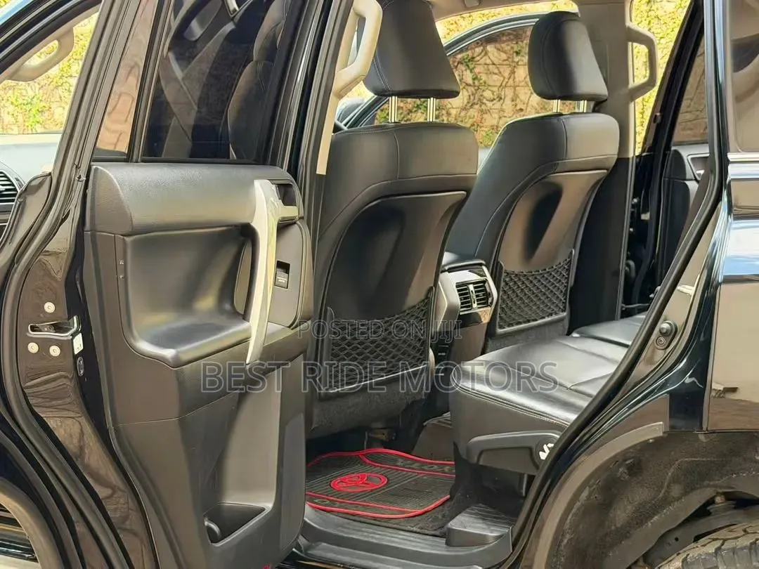 Toyota Land Cruiser Prado 2.8 2018 Black