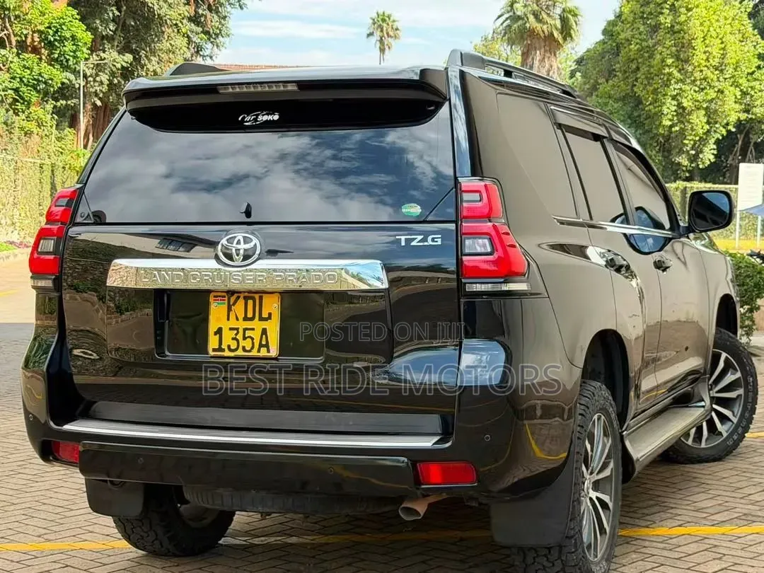 Toyota Land Cruiser Prado 2.8 2018 Black
