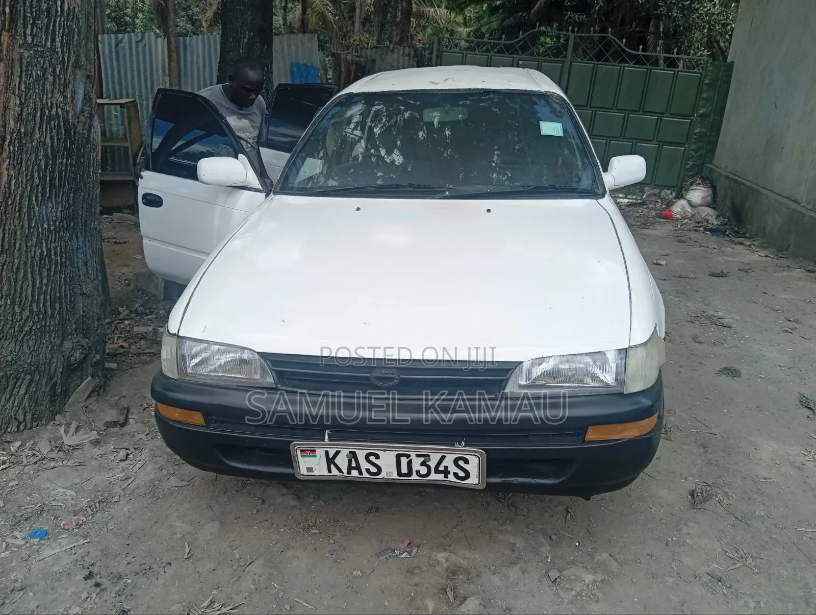Toyota Corolla Station Wagon 1999 White