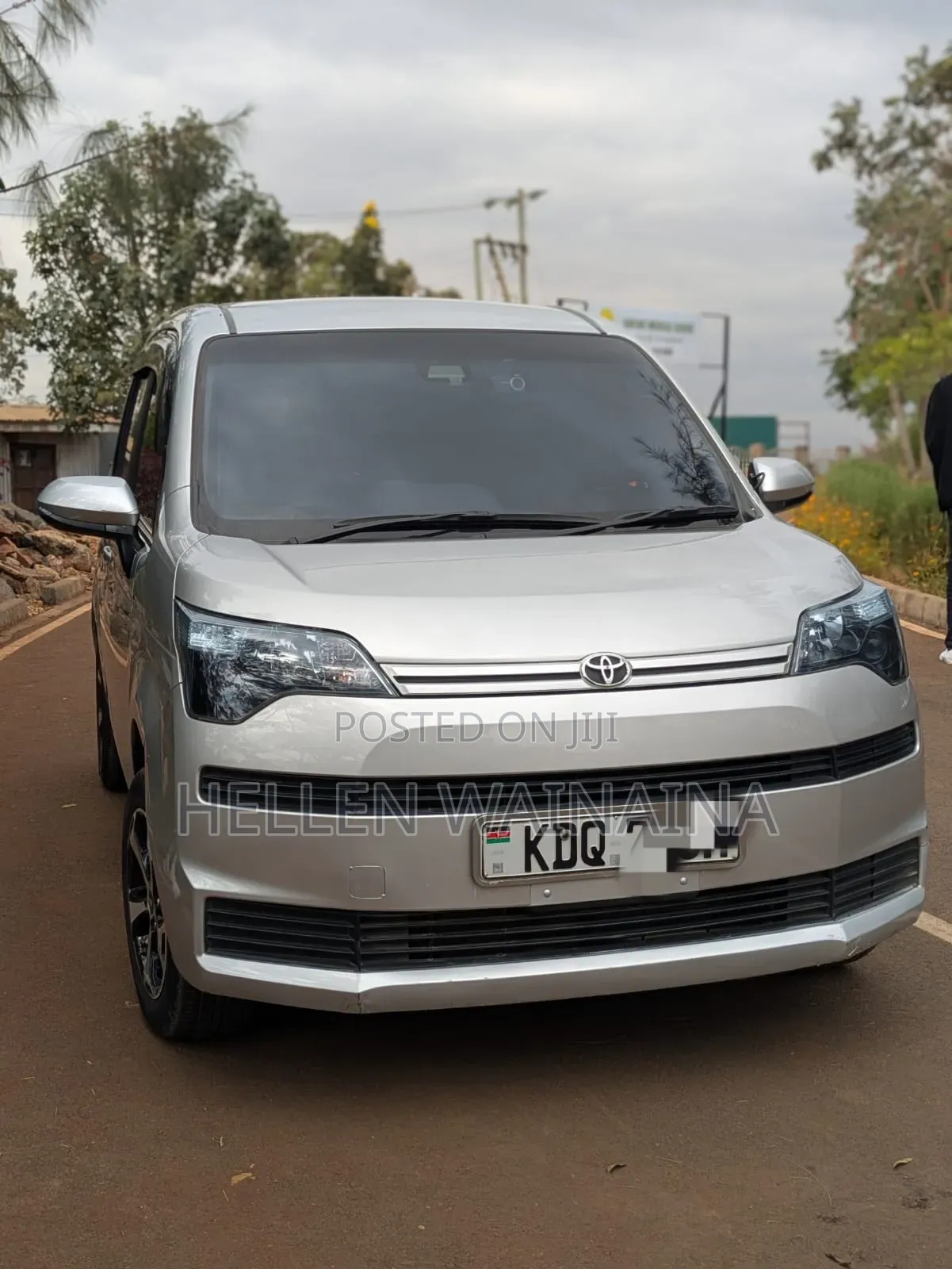 Toyota Spade 2018 Silver
