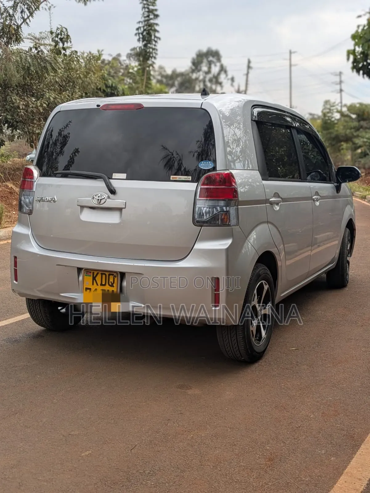 Toyota Spade 2018 Silver