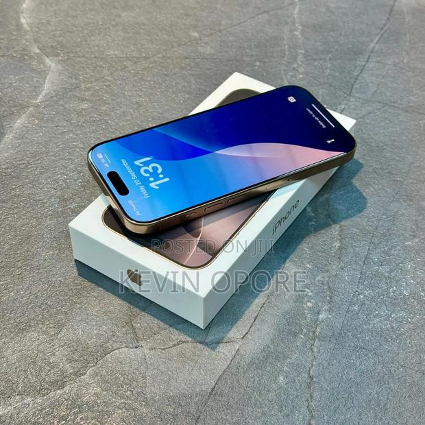 Apple iPhone 16 Pro 256 GB Gold - thumbnail 2