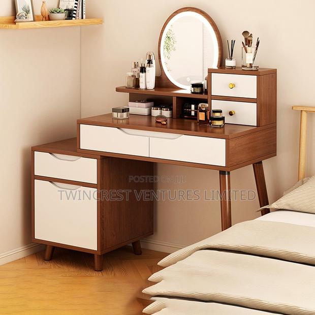 Executive Dressing Table With Light