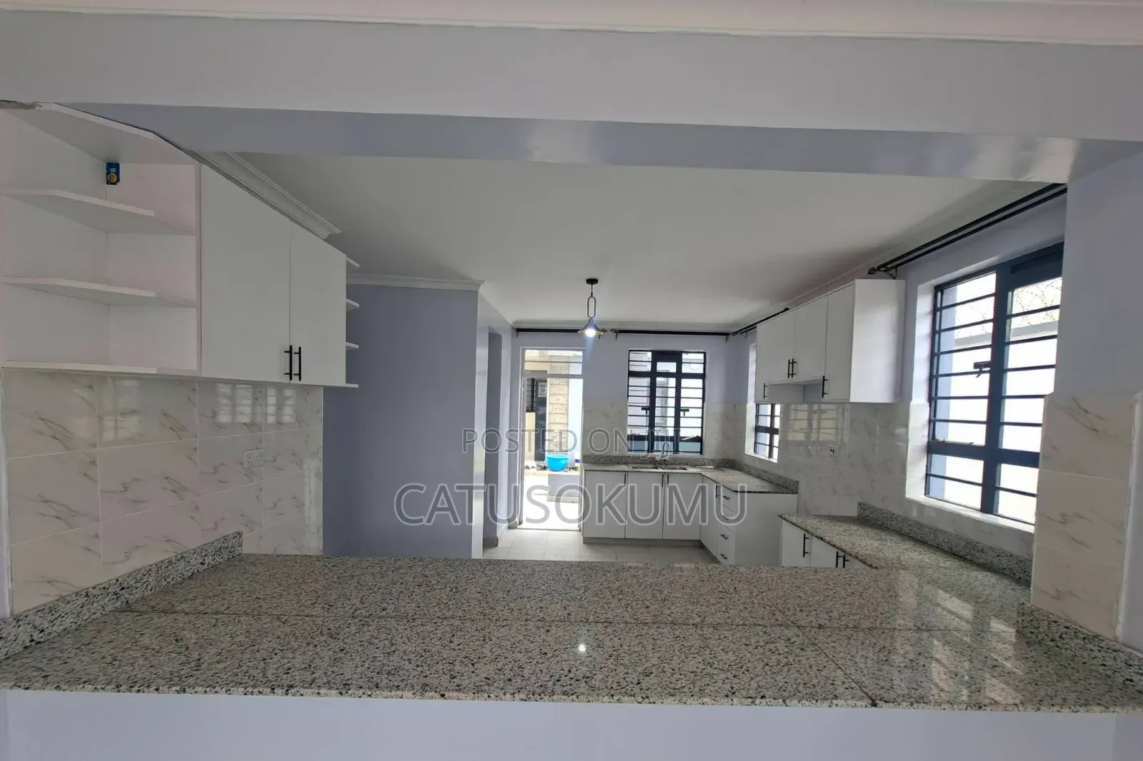5bdrm Maisonette in Katani for rent