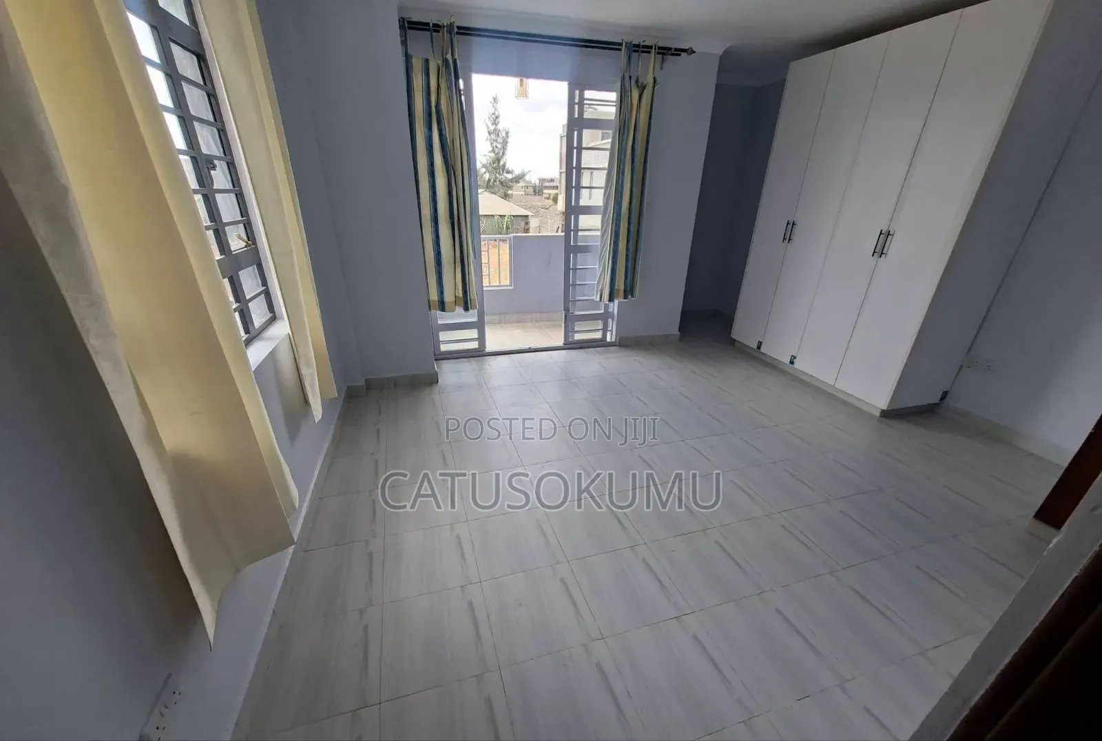 5bdrm Maisonette in Katani for rent