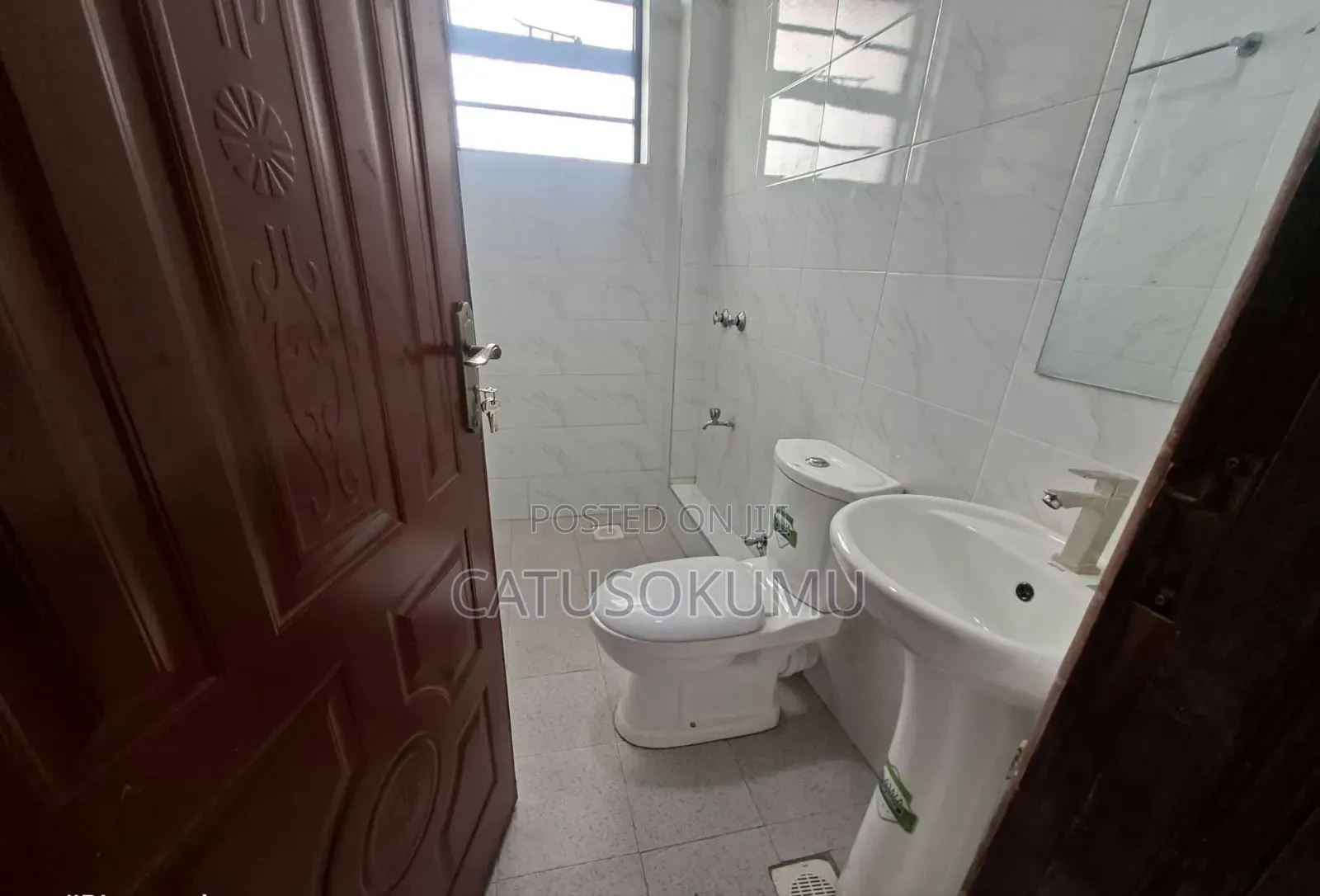 5bdrm Maisonette in Katani for rent