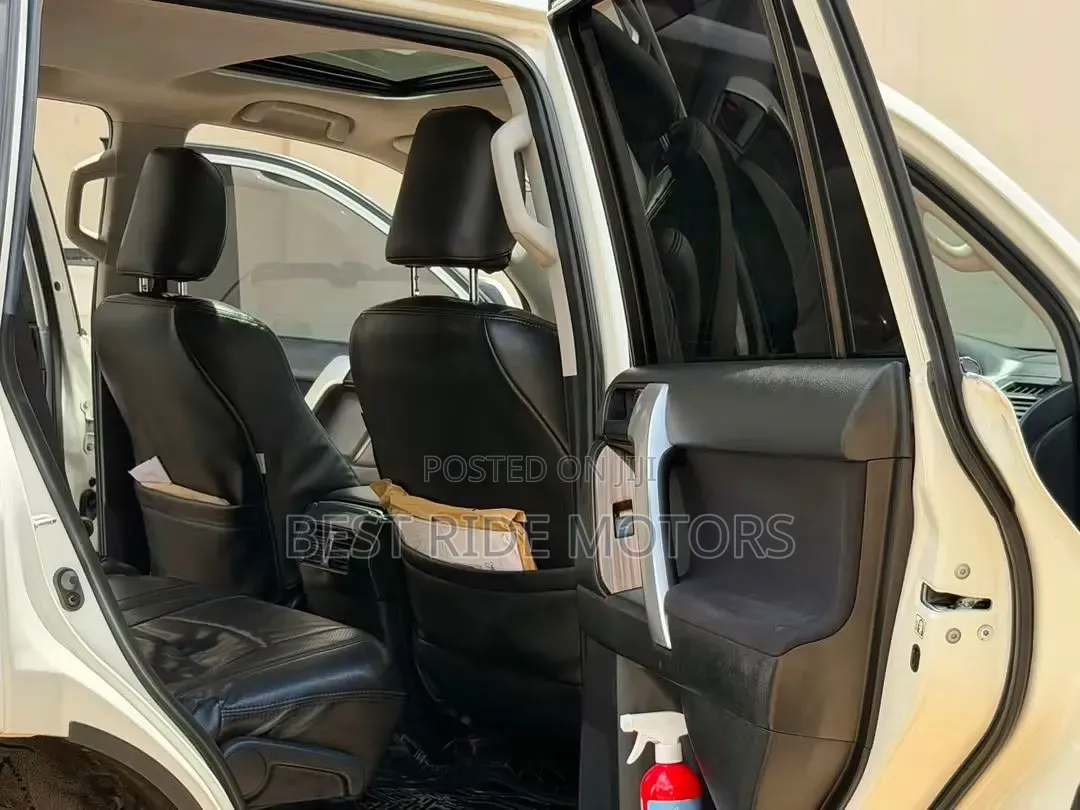 Toyota Land Cruiser Prado 2.8 2018 Pearl
