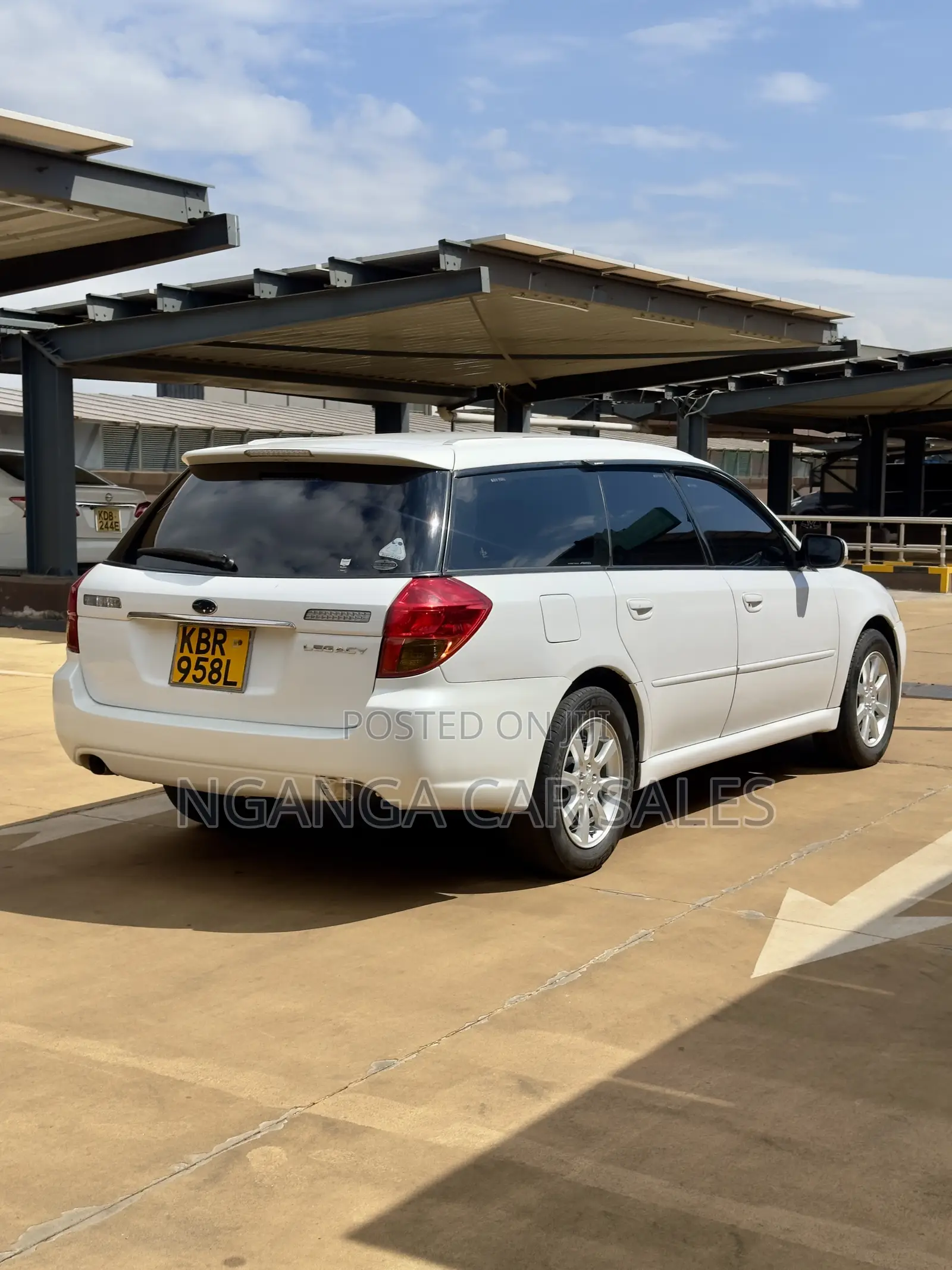 Subaru Legacy 2.0 2005 White