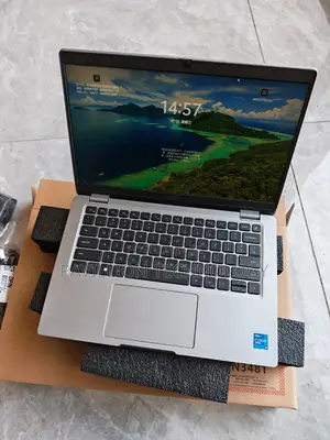 Laptop Dell Latitude 5330 8GB Intel Core i5 SSD 2T