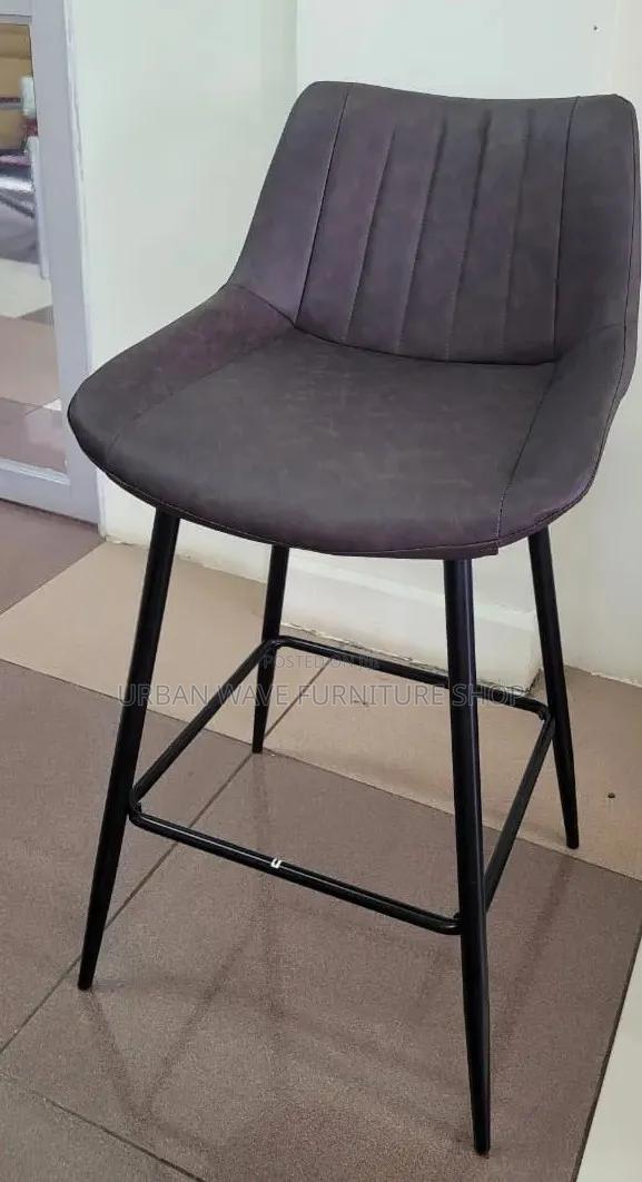 Counter Waiting Stools - main view