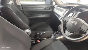 Toyota Corolla Fielder 2020 Silver