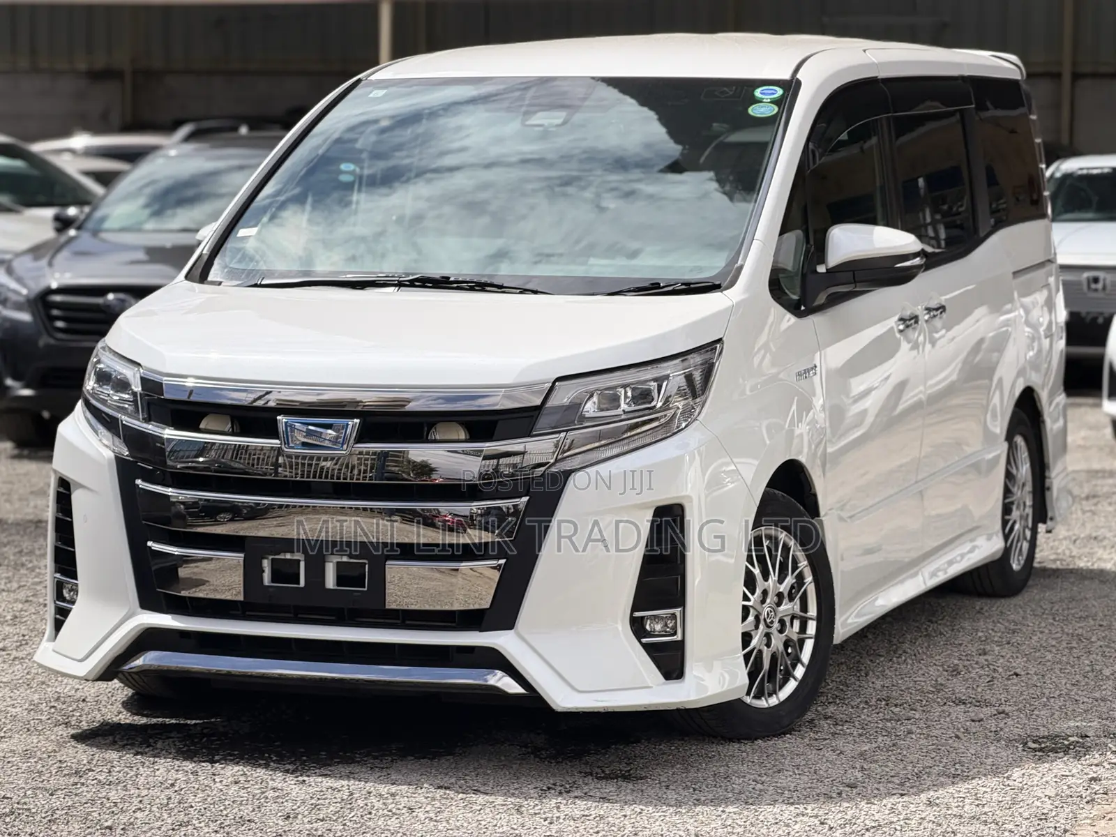 Toyota Noah 1.8 FWD Hybrid (7 seater) 2019 Pearl