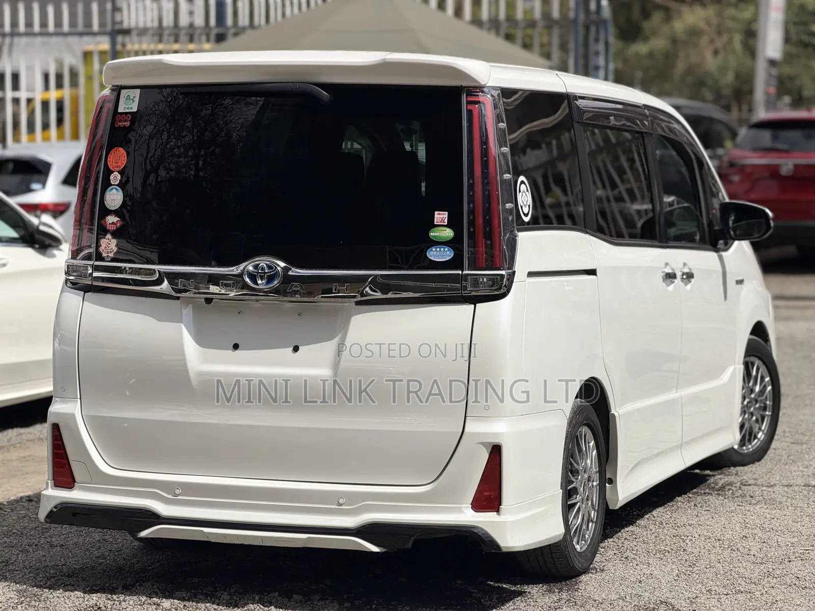 Toyota Noah 1.8 FWD Hybrid (7 seater) 2019 Pearl