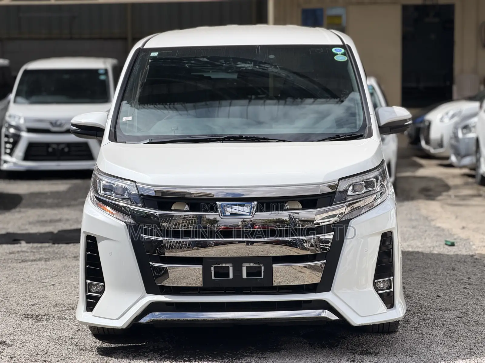 Toyota Noah 1.8 FWD Hybrid (7 seater) 2019 Pearl