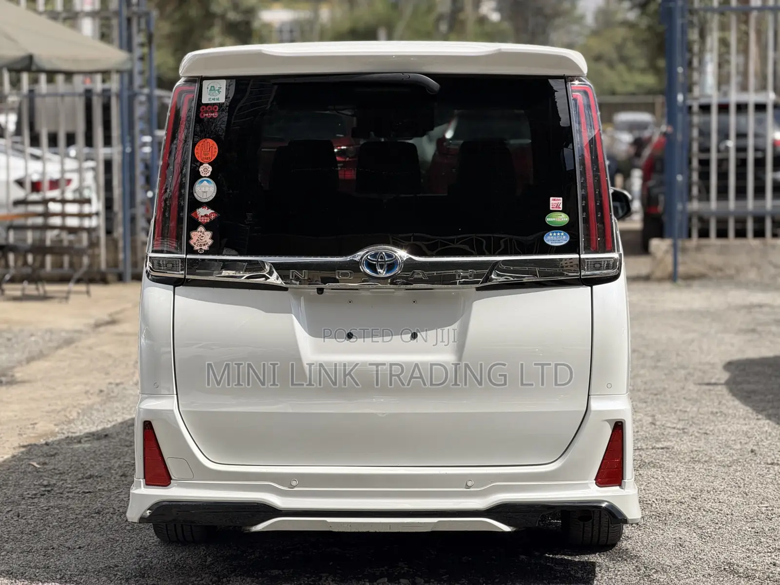 Toyota Noah 1.8 FWD Hybrid (7 seater) 2019 Pearl