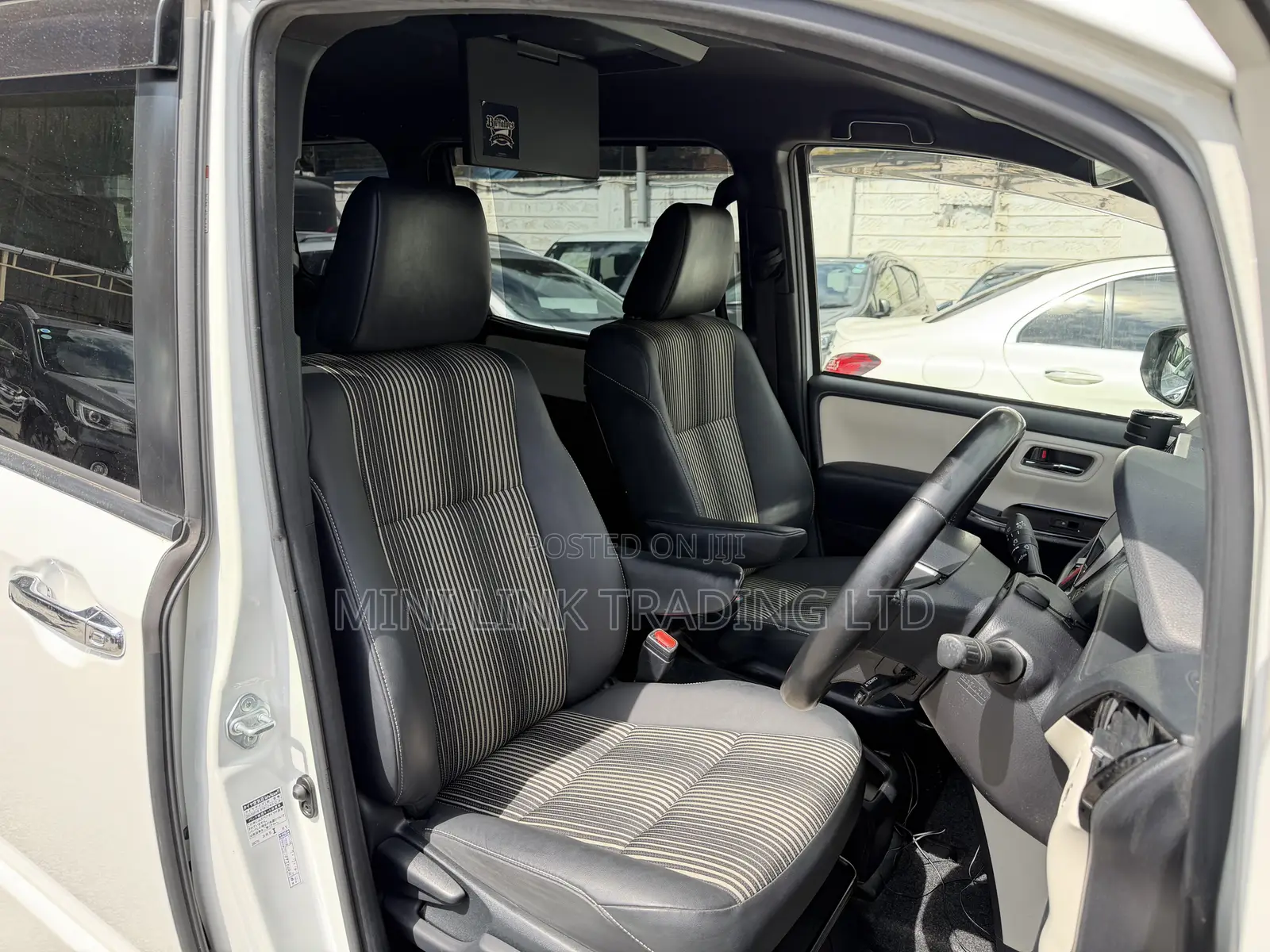 Toyota Noah 1.8 FWD Hybrid (7 seater) 2019 Pearl