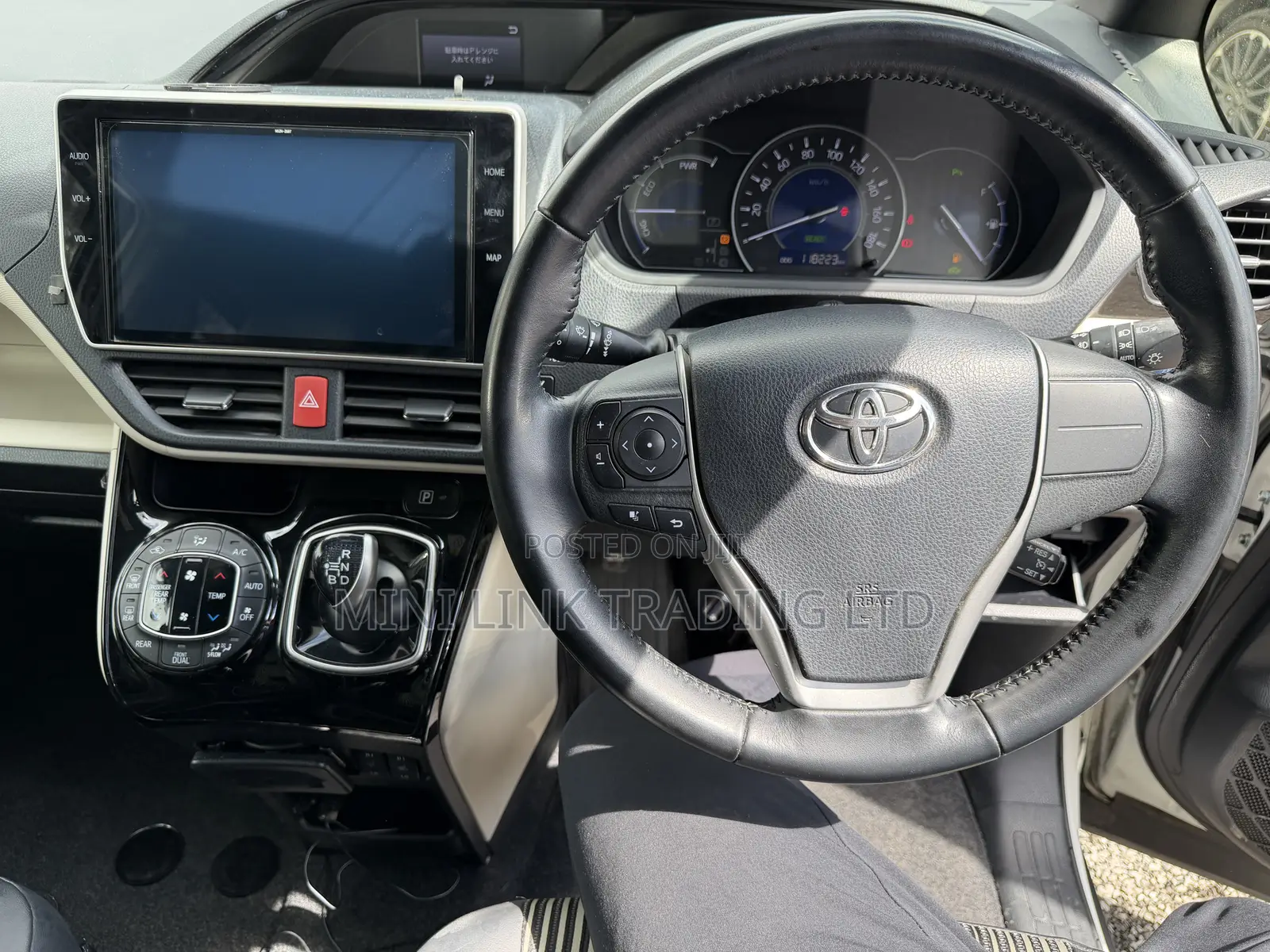 Toyota Noah 1.8 FWD Hybrid (7 seater) 2019 Pearl