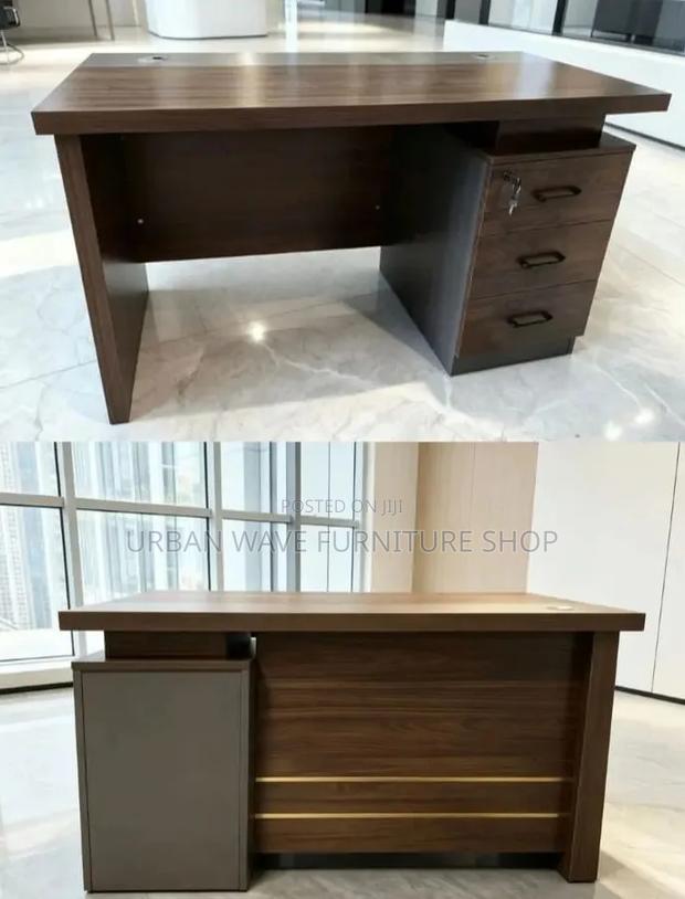 Leaders Desk - thumbnail 2