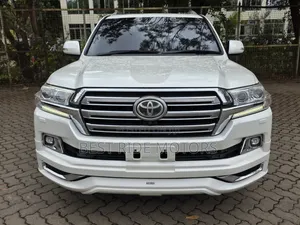 Toyota Land Cruiser 4.6 V8 ZX 2017 White