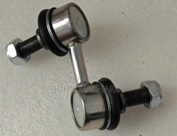 Stabilizer Links for Nissan Caravan
