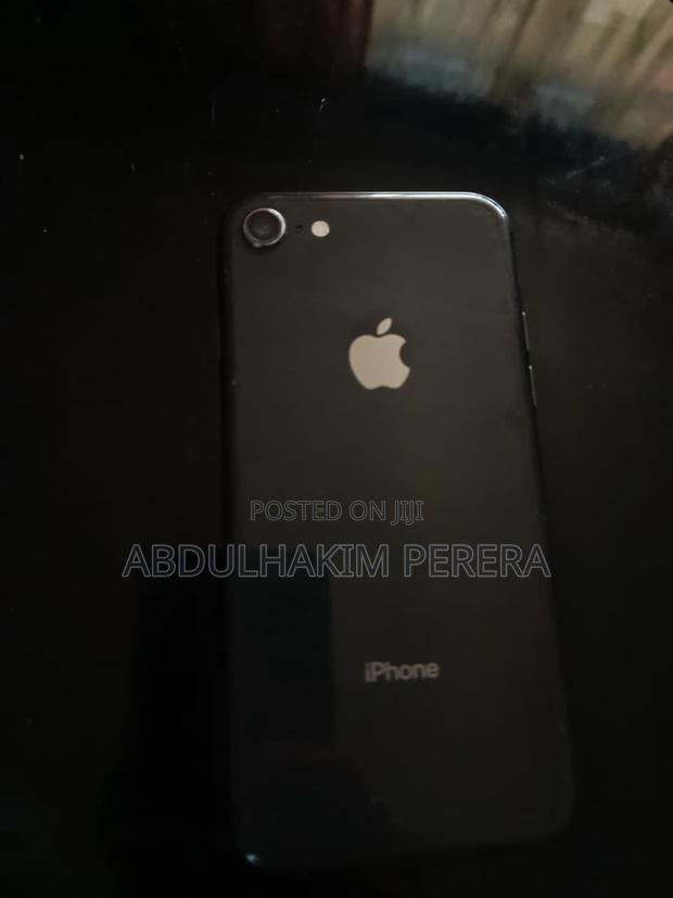 Apple iPhone 8 64 GB Black