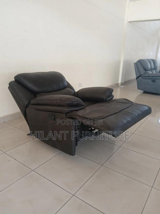 Soft Fabric 1-Seater Reclining Sofa.